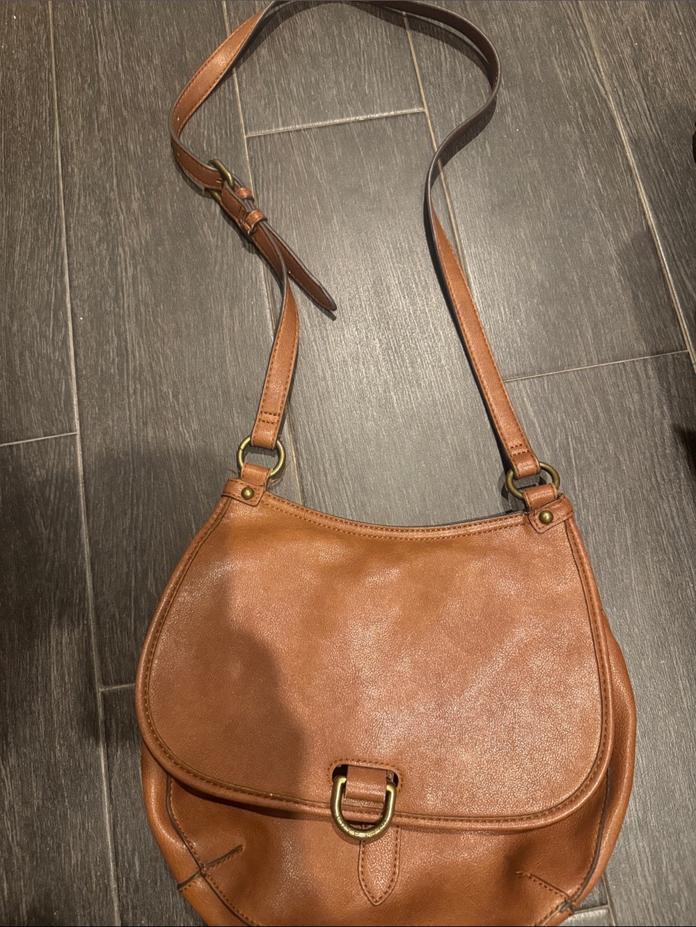 FRYE AND CO. Saddle Crossbody in Warm Tan Leather